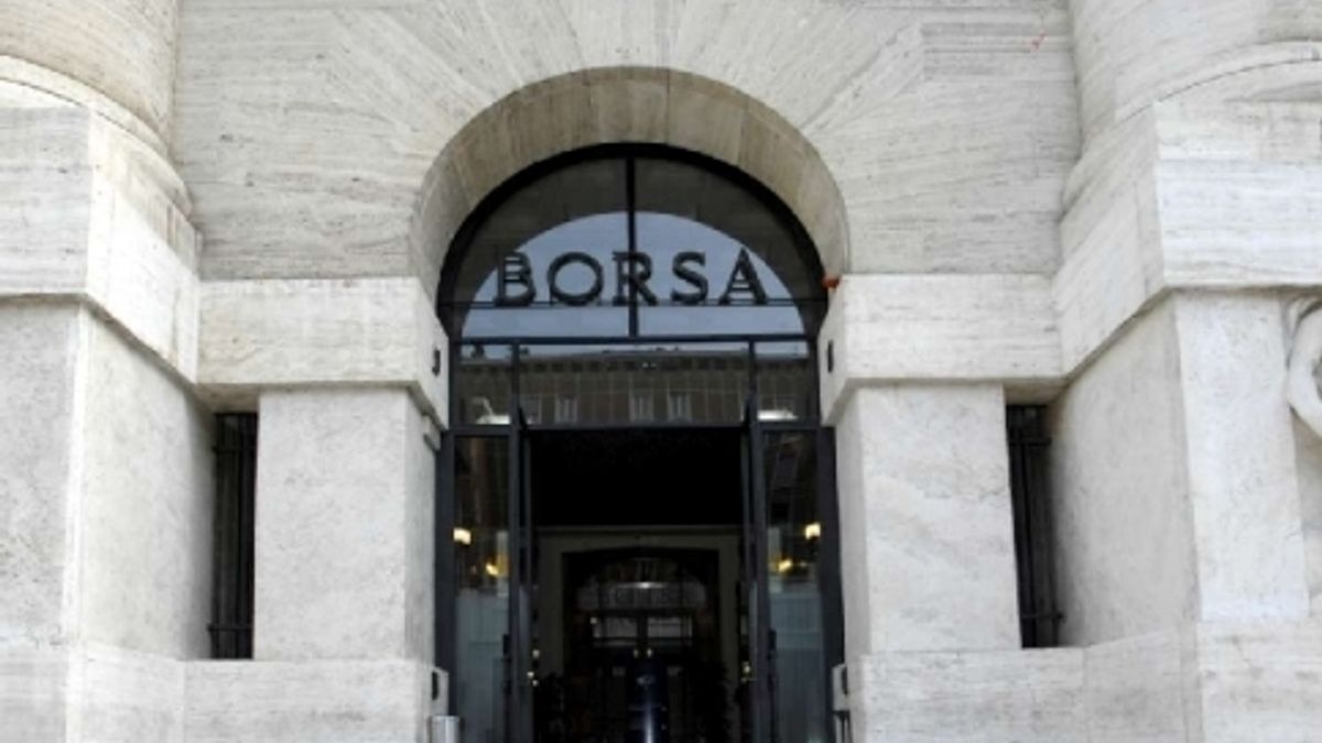  © agenzia