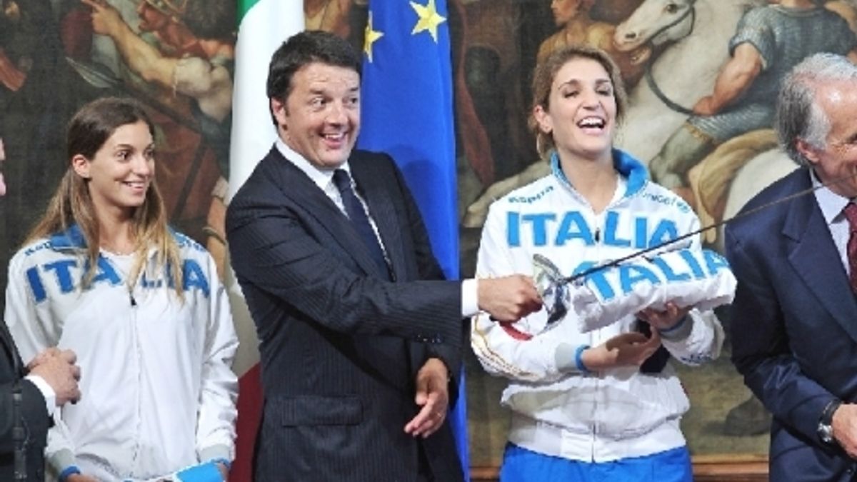  © agenzia