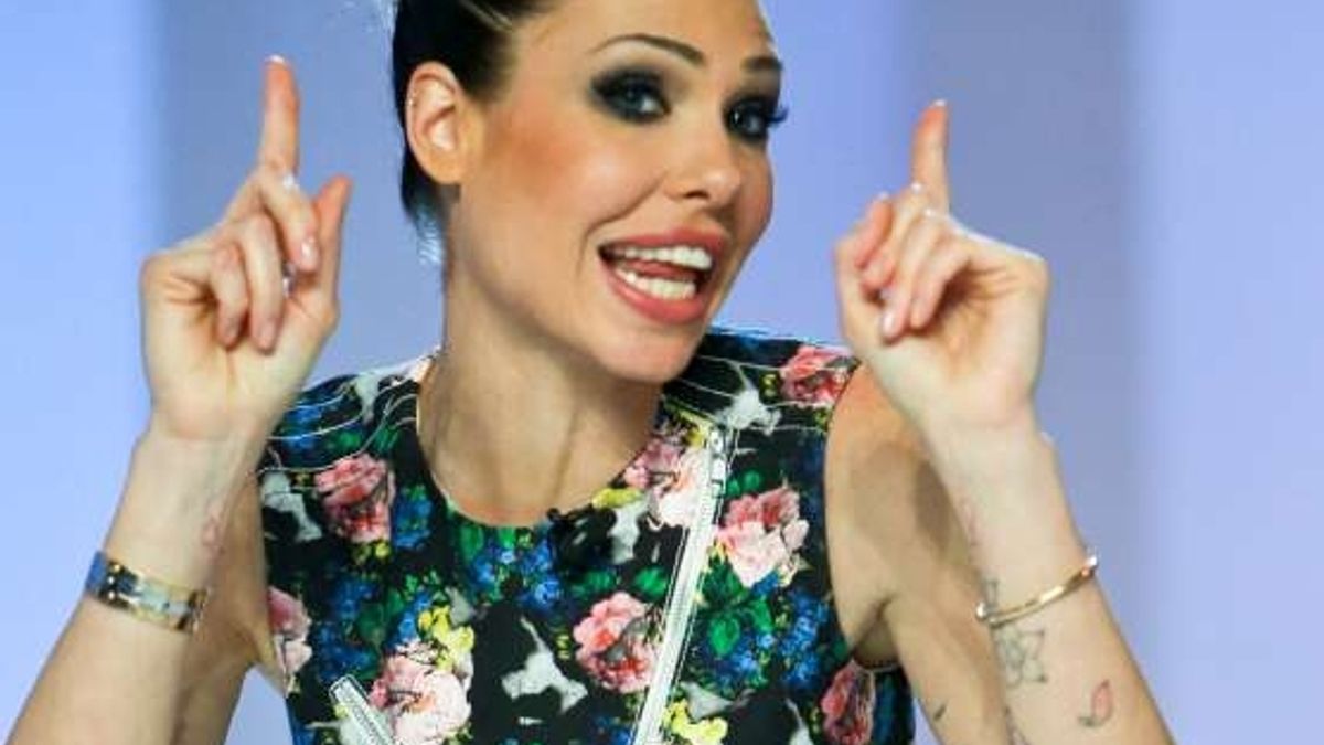  © agenzia