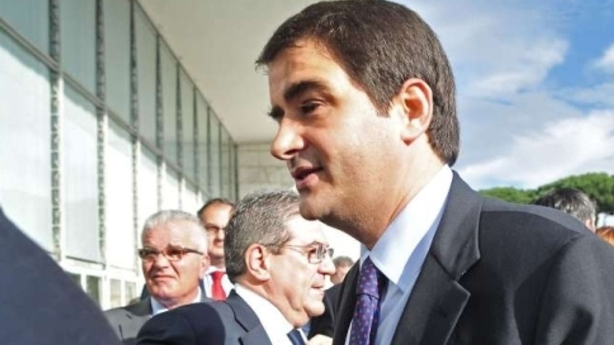  © agenzia