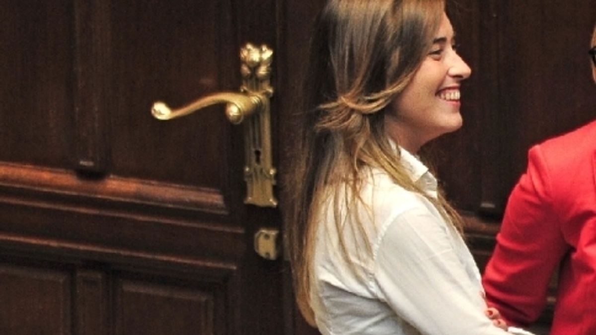  © agenzia