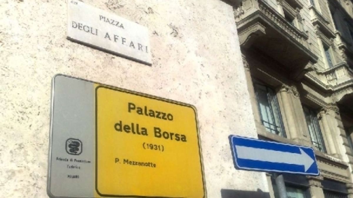  © agenzia