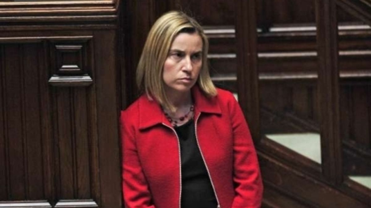  © agenzia