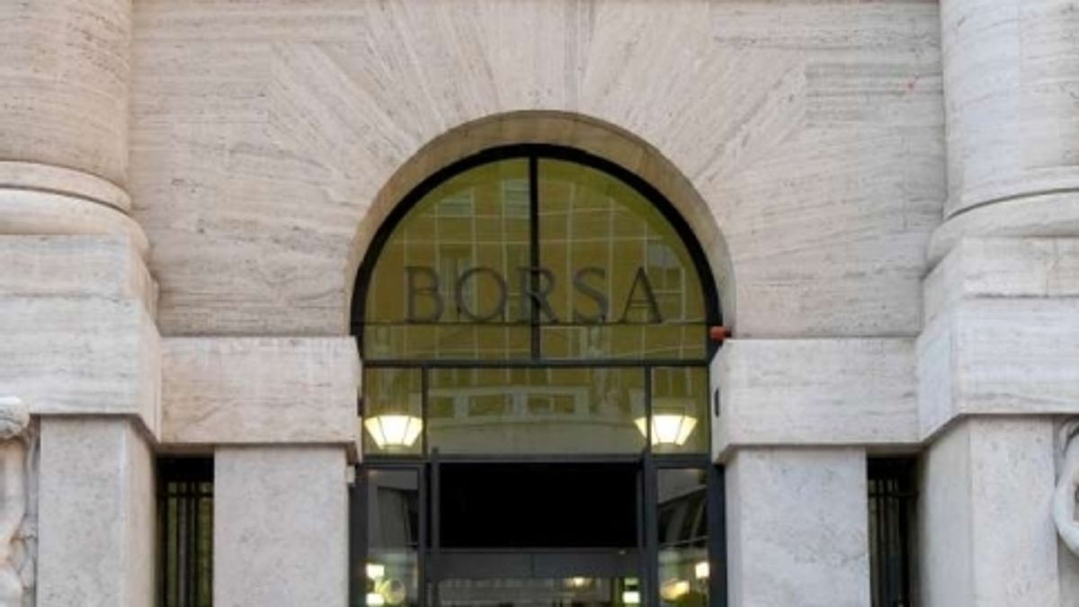  © agenzia