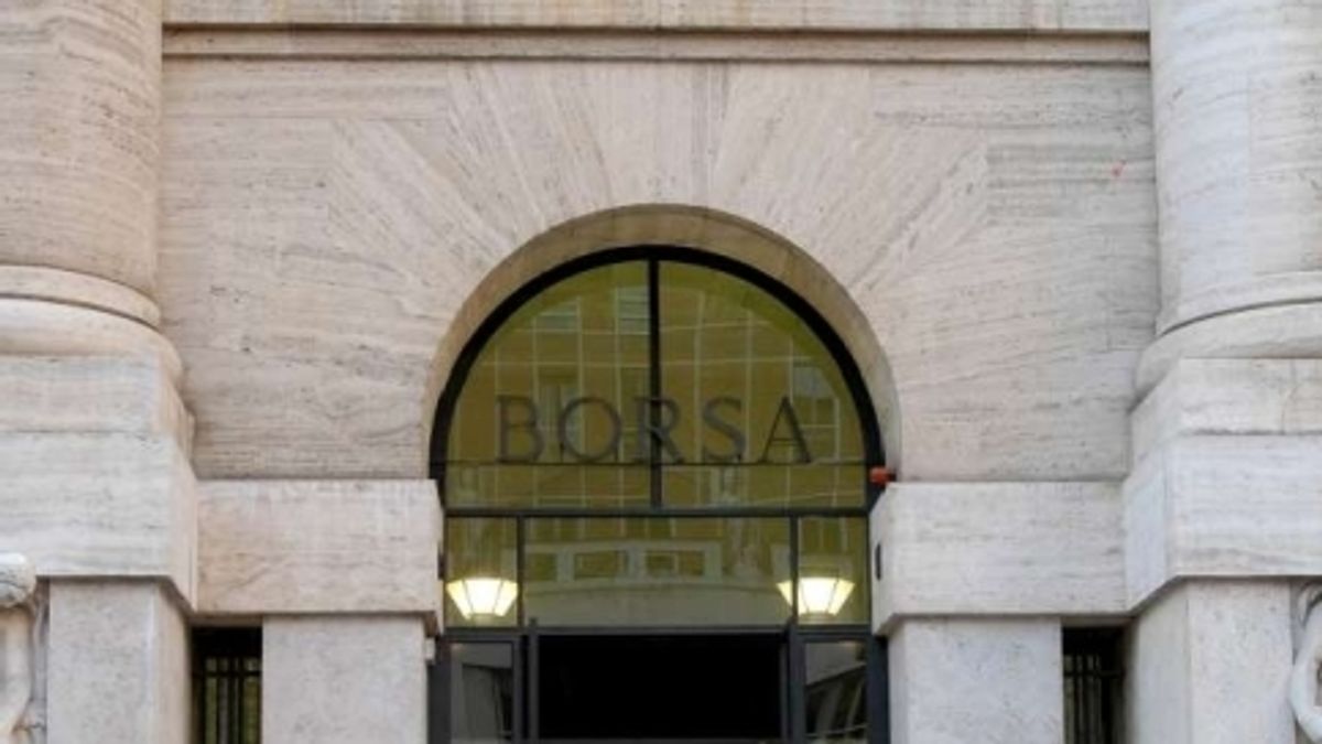  © agenzia