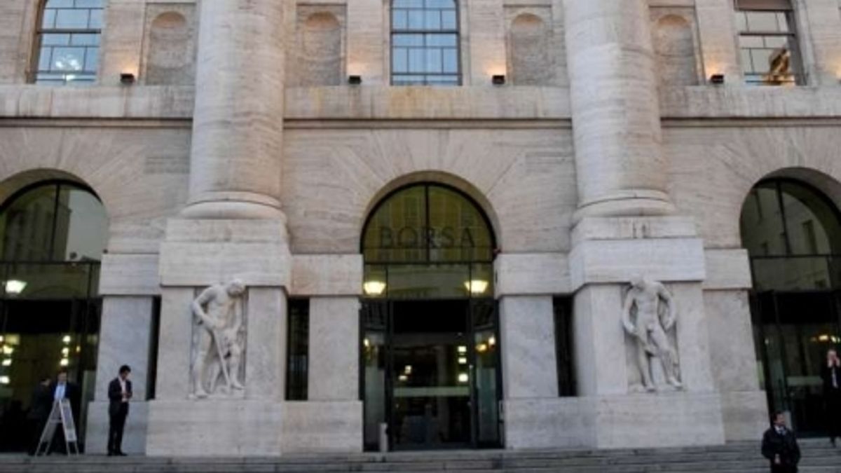  © agenzia