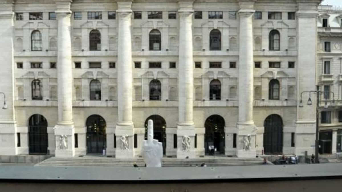  © agenzia