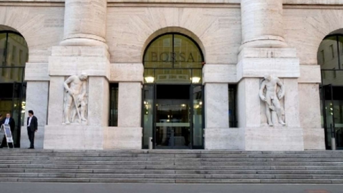  © agenzia