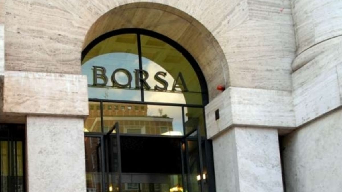  © agenzia