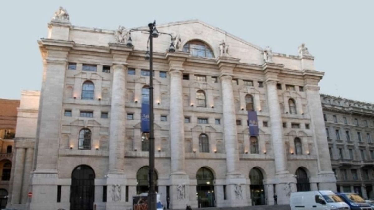  © agenzia