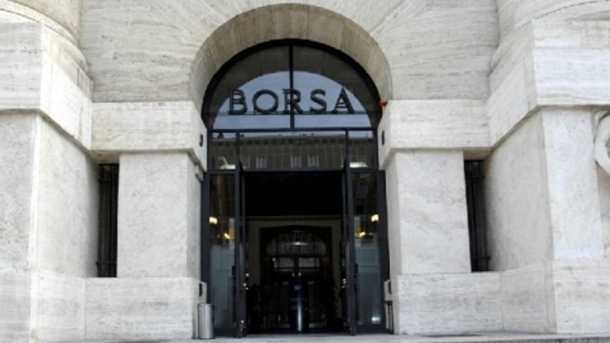  © agenzia