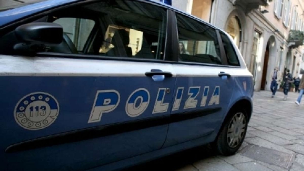  © agenzia
