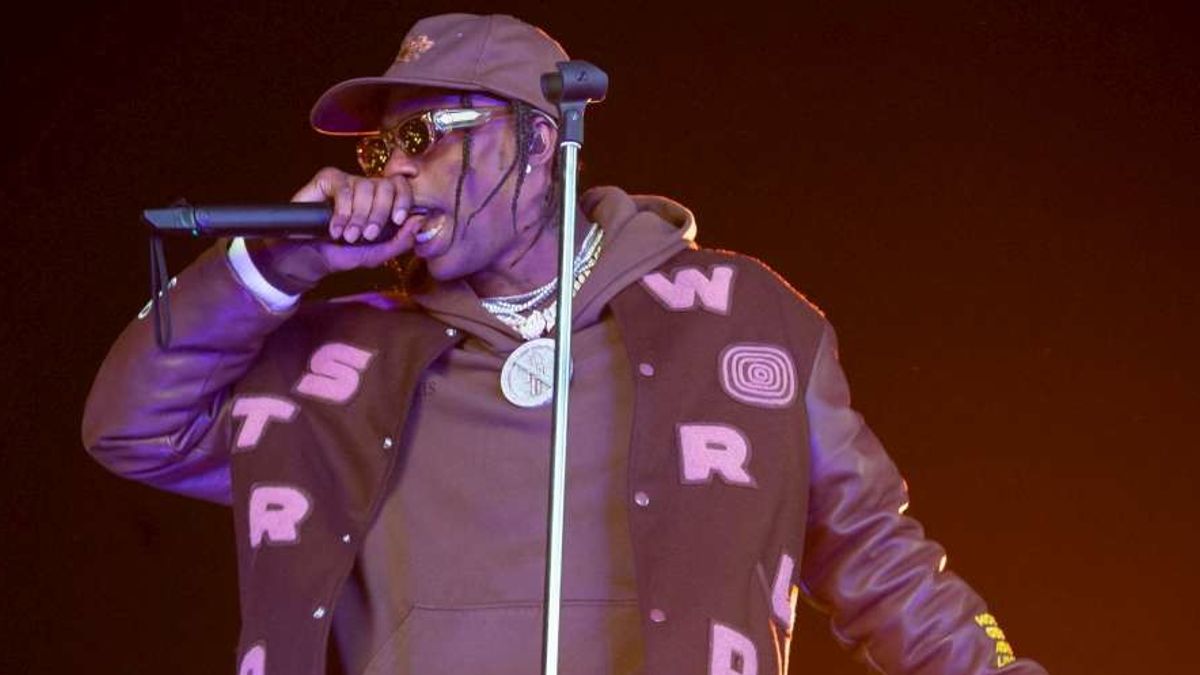 Travis Scott durante la sua esibizione all'Astroworld Festival, Texas © Ansa