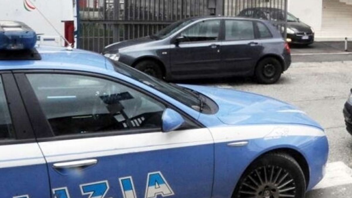  © agenzia