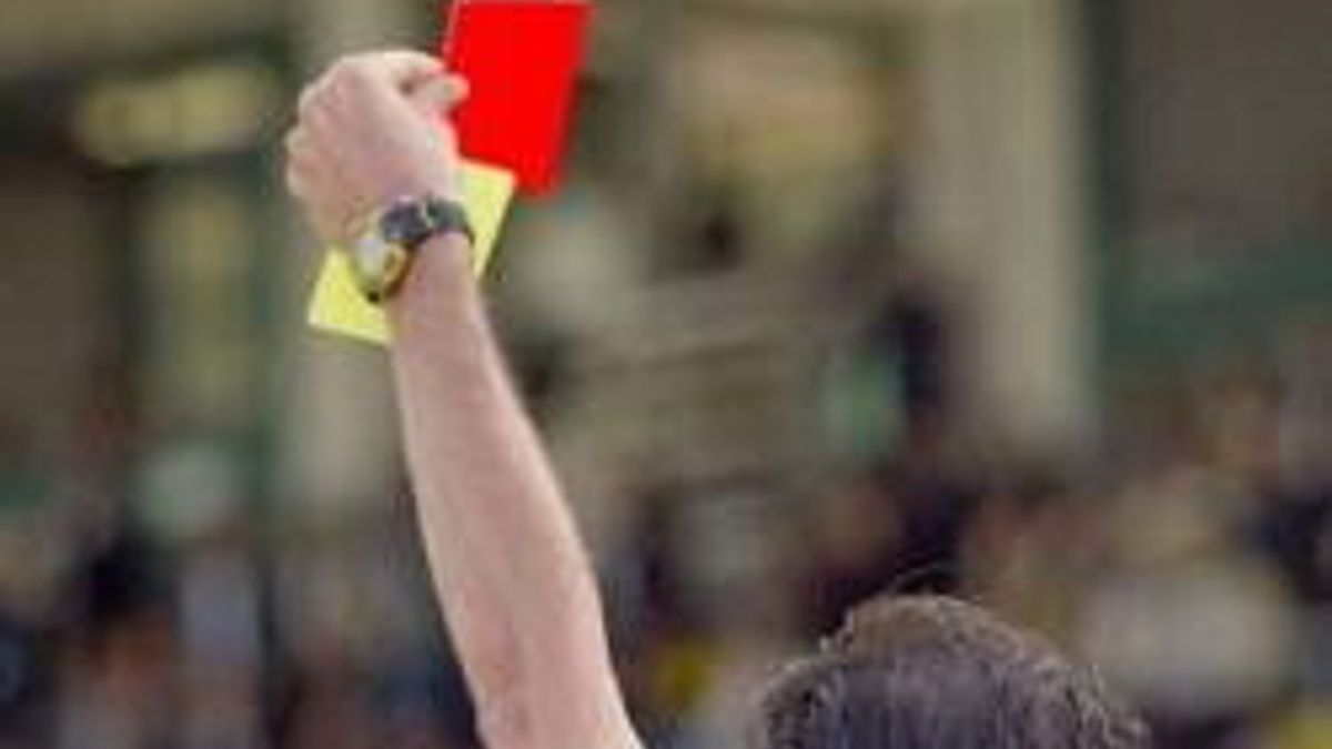calcio estero, svizzera, minacce all'arbitro, 10 giornate © SportMediaset