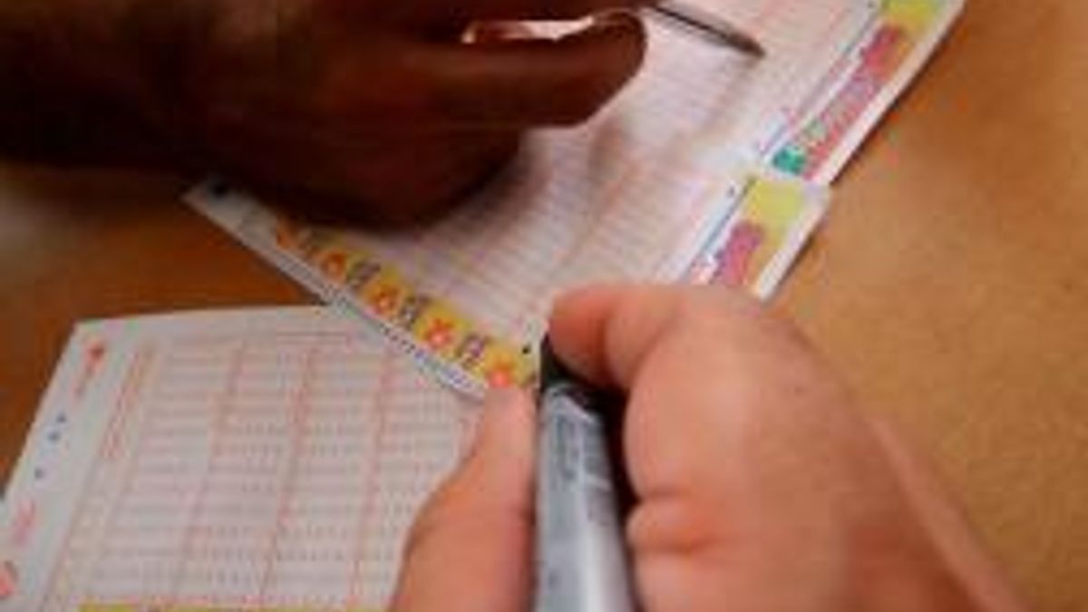  © Ansa