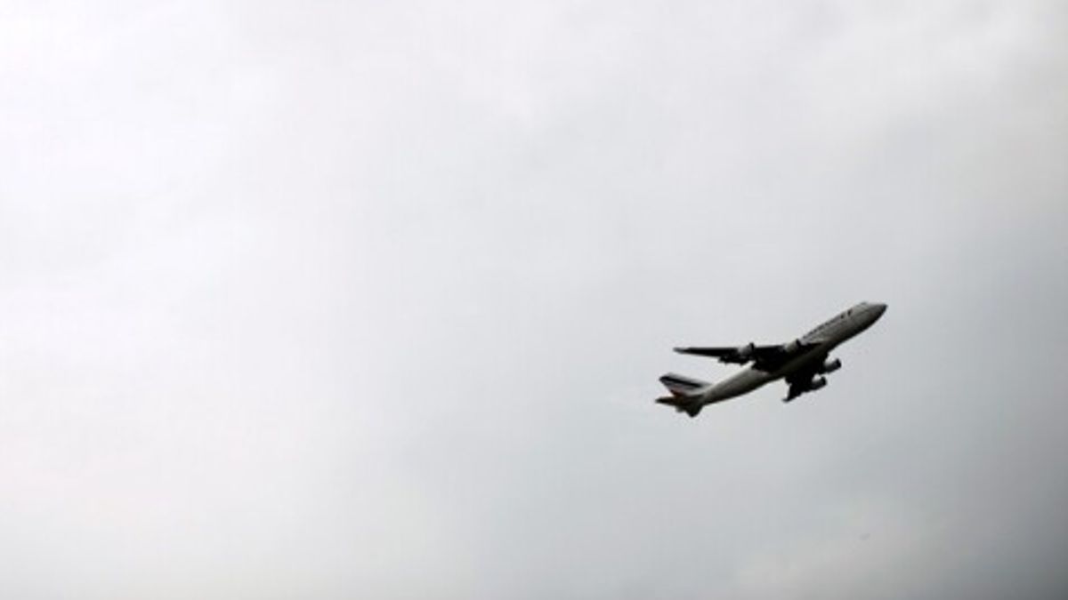  © -afp
