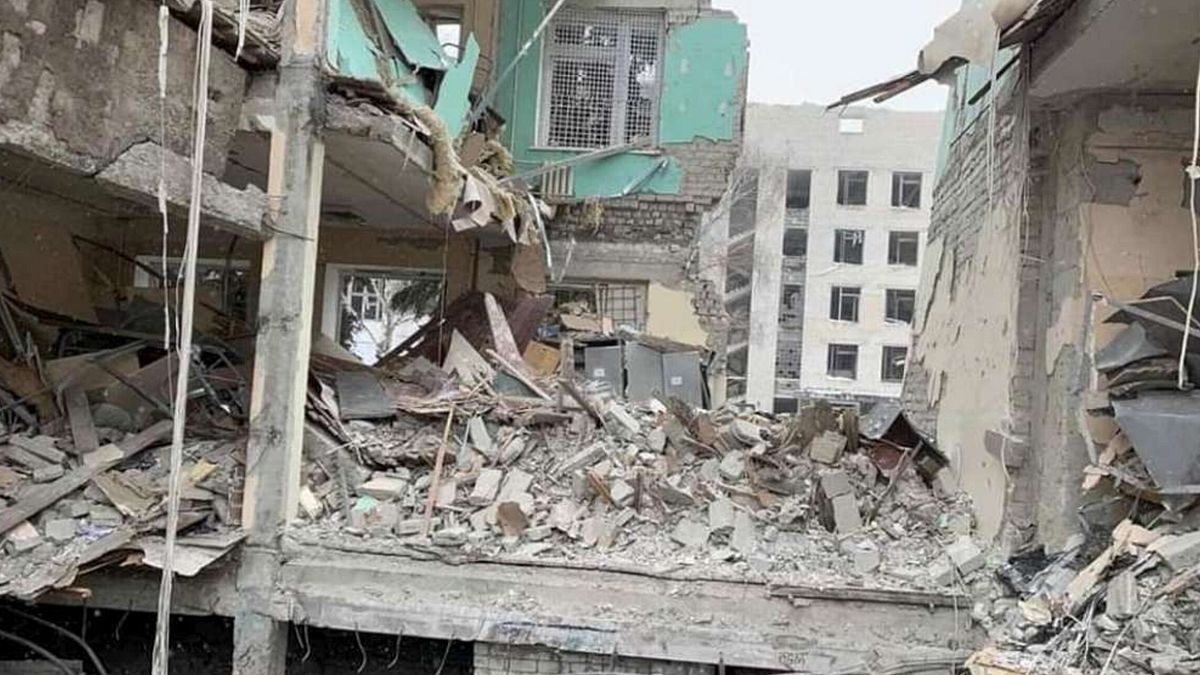 Macerie ed edifici distrutti a Kharkiv dopo i bombardamenti dell'esercito russo © Ansa