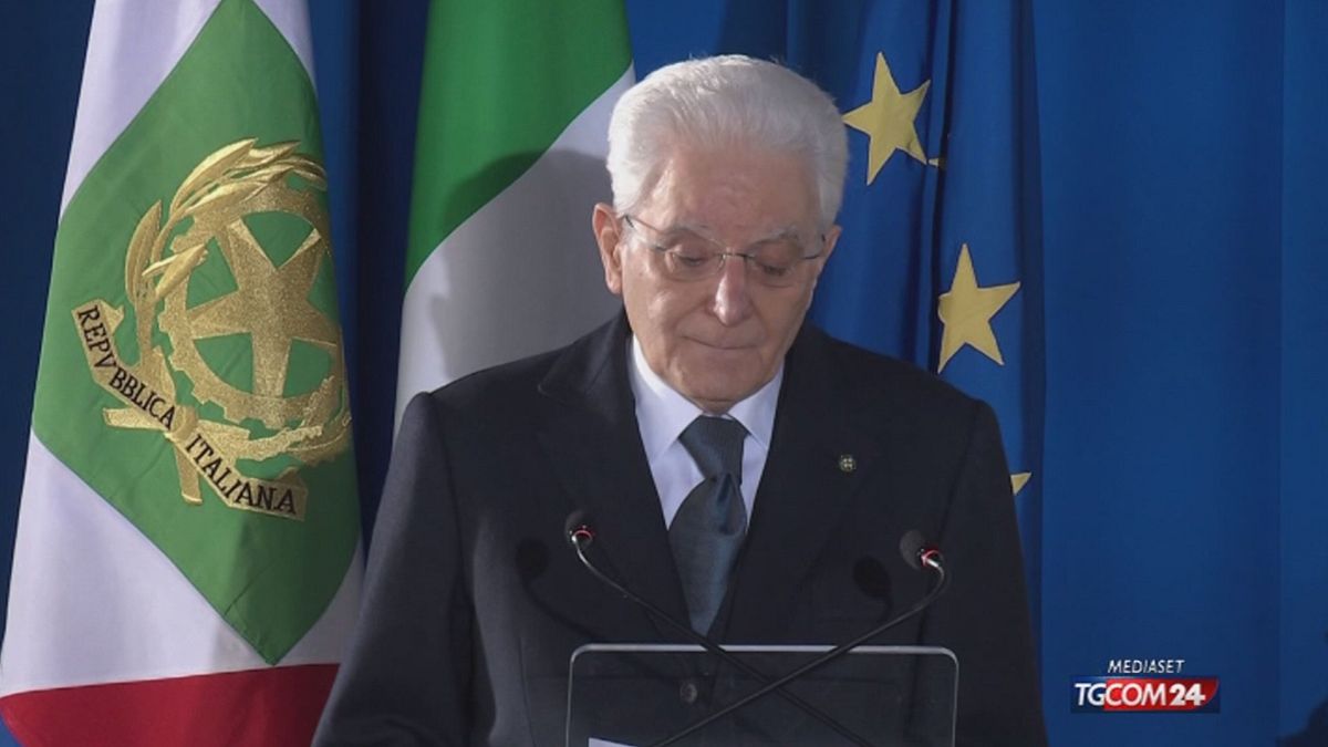 14.00 MATTARELLA "Bella Ciao" DICH © Da video