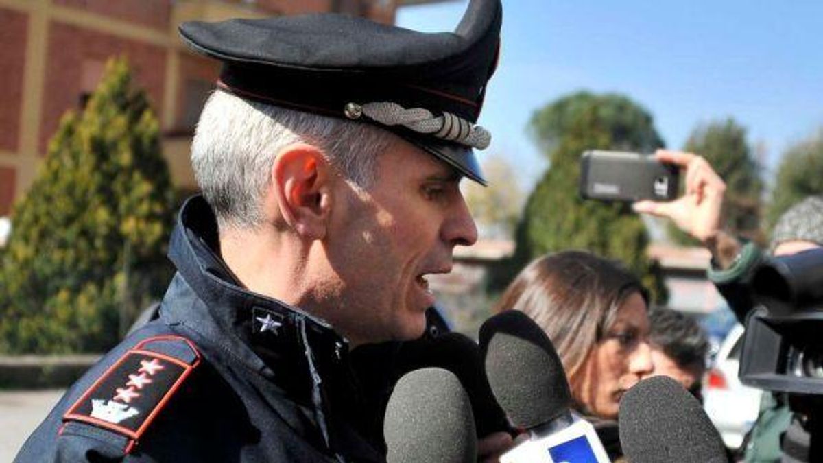  © agenzia