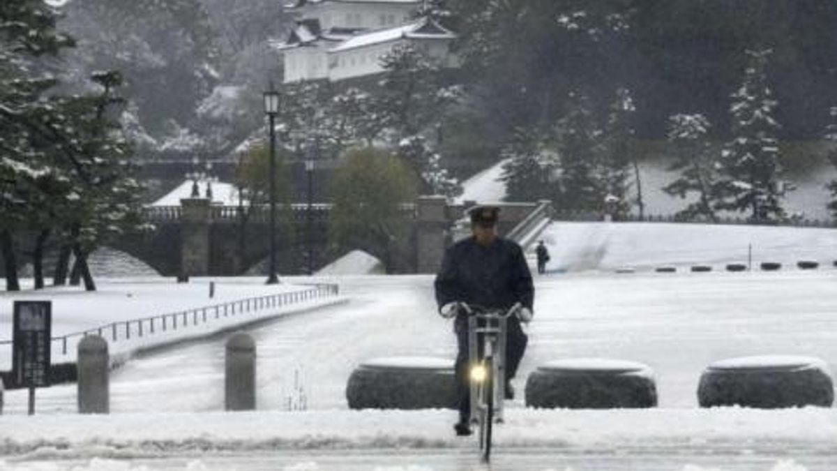 
    © -afp