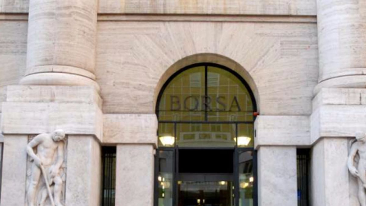  © agenzia