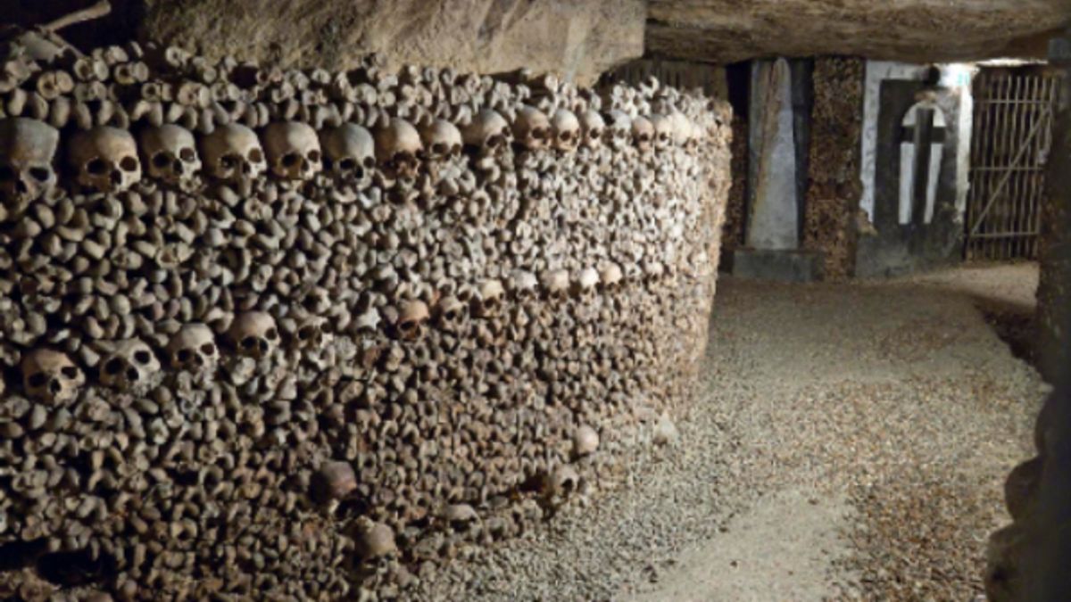 
      CATACOMBE DI PARIGI, FRANCIA
    © istockphoto
