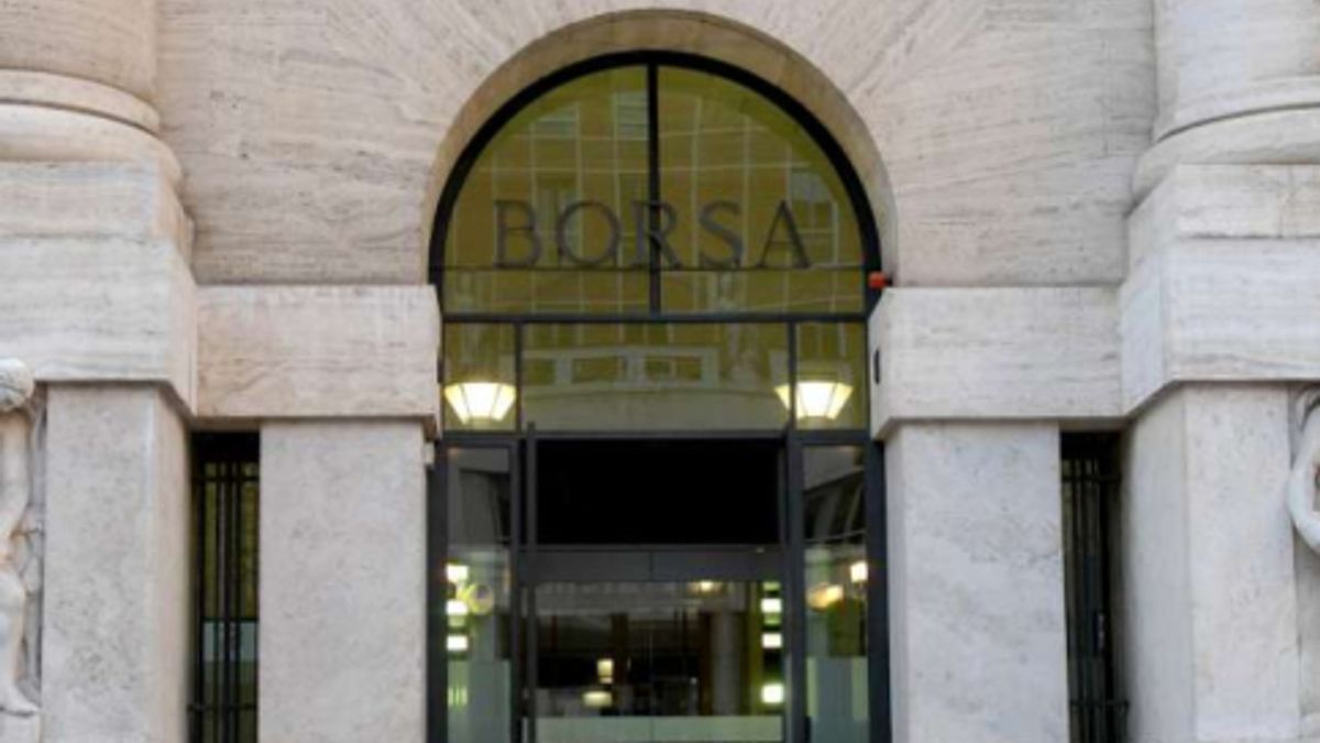  © agenzia