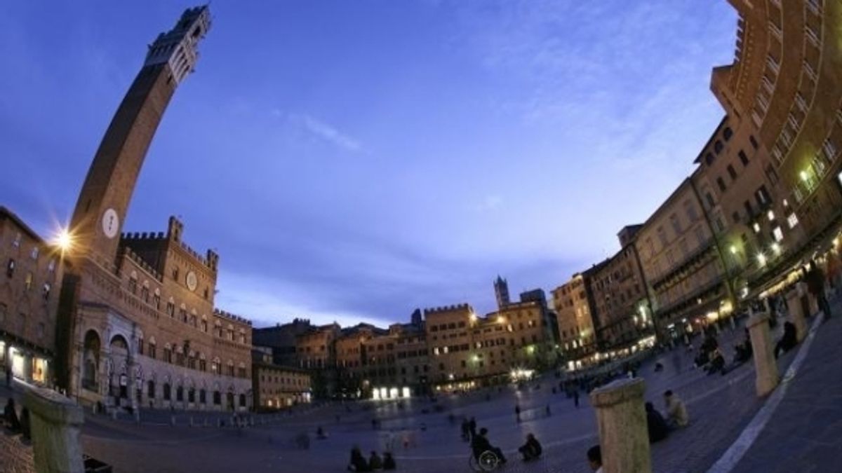 
      Siena, piazza del Campo
    © ufficio-stampa