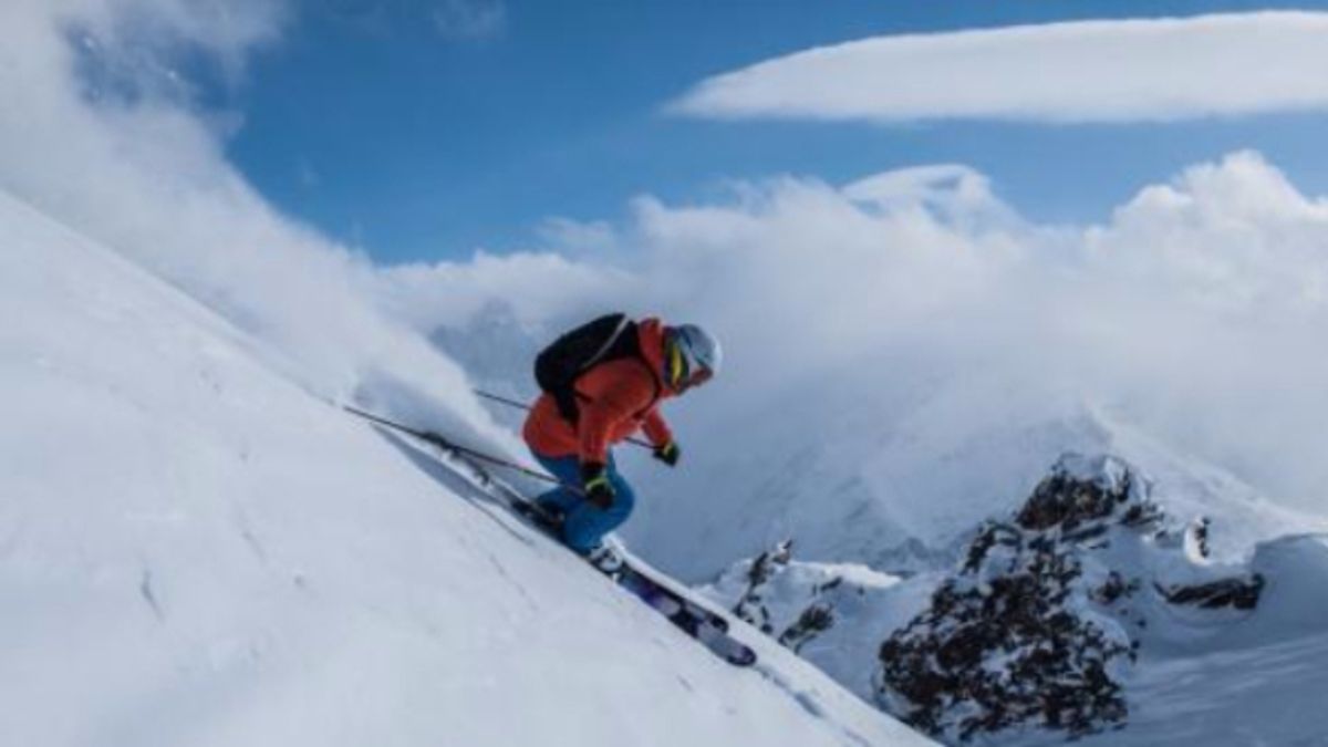 
      Discesa sulla neve fresca
    © ufficio-stampa