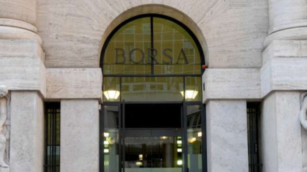  © agenzia
