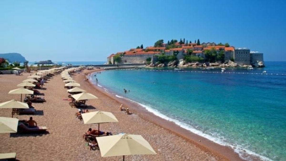 
      Santo Stefano, la spiaggia
    © dal-web