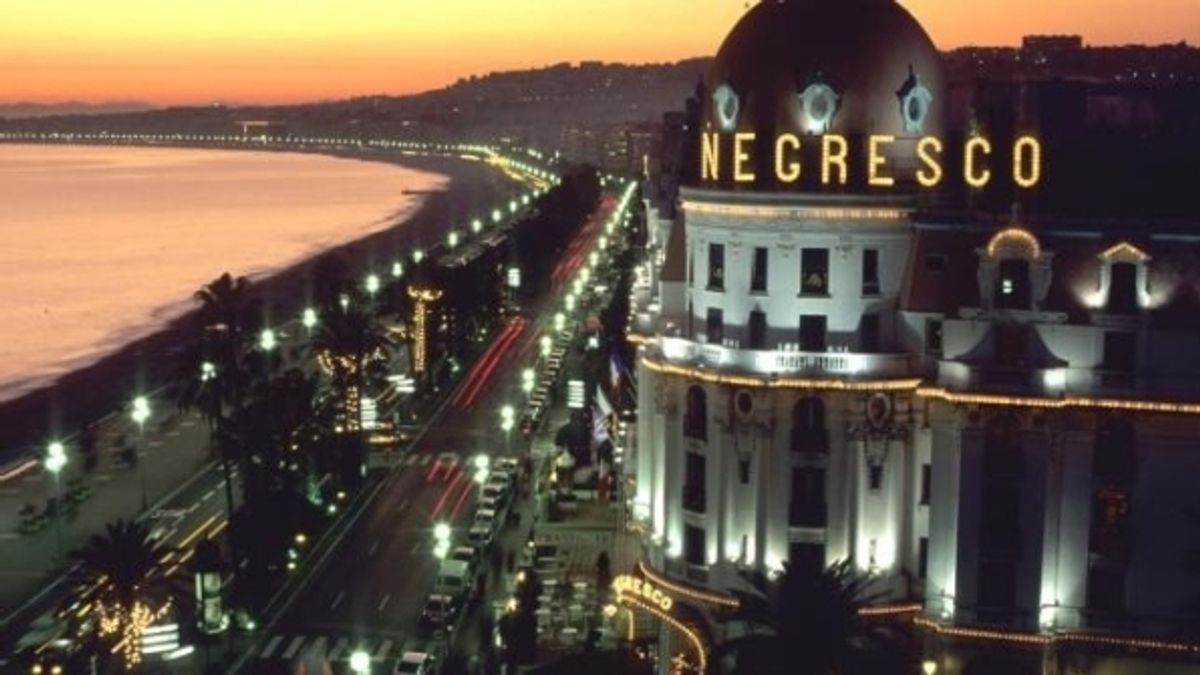 
      Nizza, Promenade des Anglais
    © ente-del-turismo