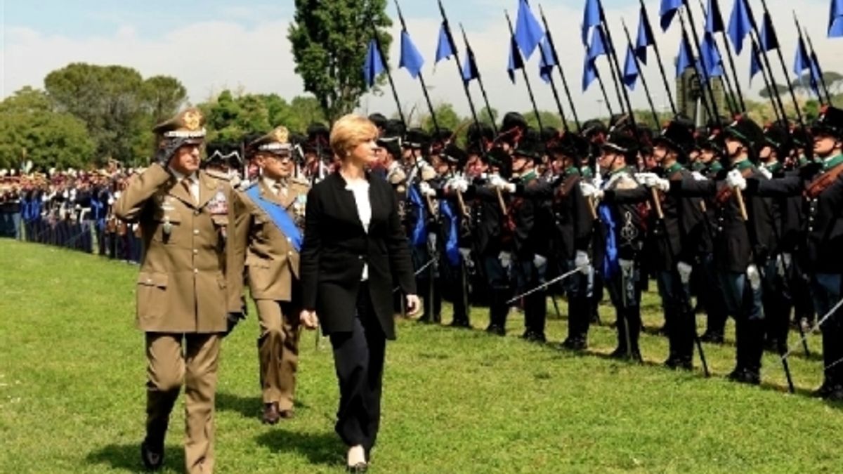 
    © esercito-italiano