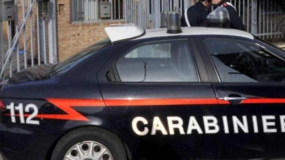  © agenzia