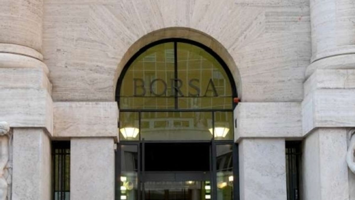  © agenzia