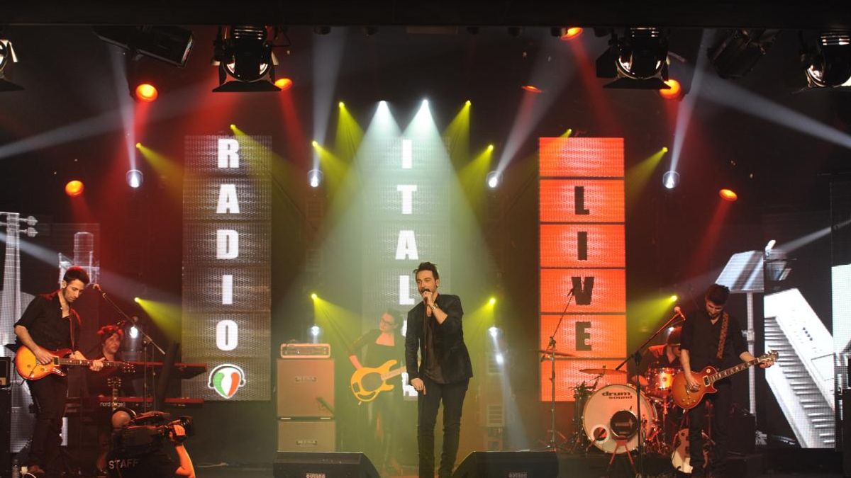  © agenzia
