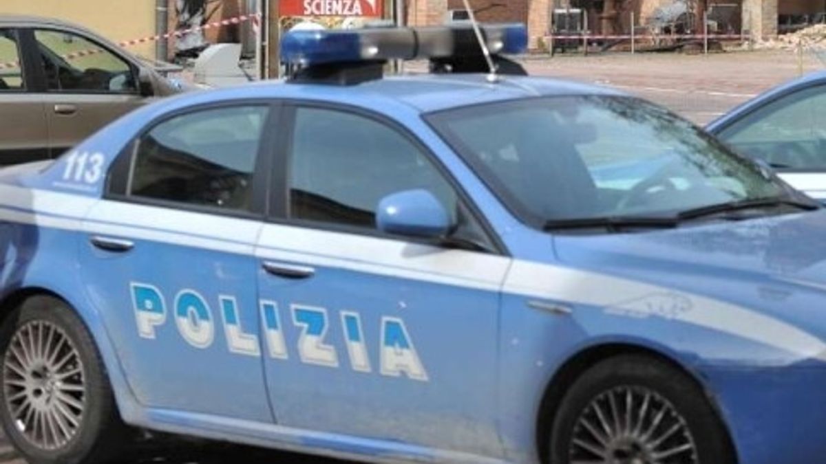  © agenzia