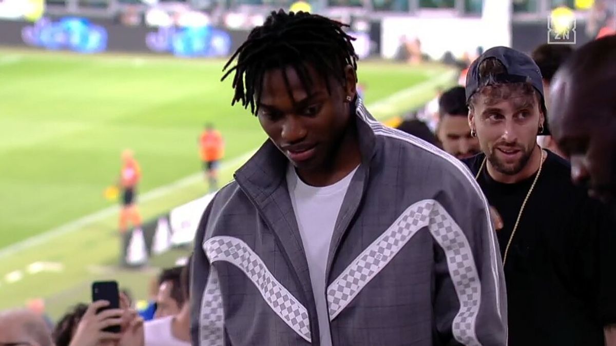  © Dazn