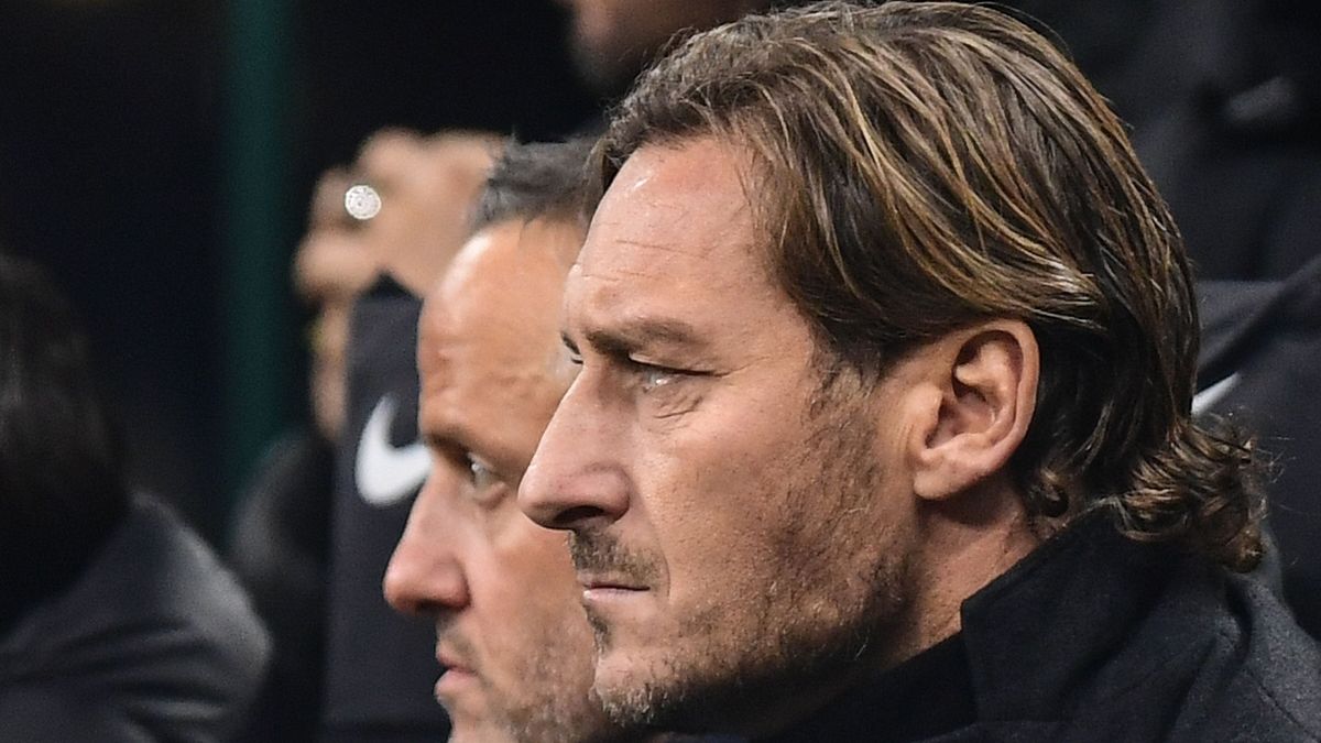 Francesco Totti, bandiera della Roma, presenzia a un match di Serie A in tribuna © Getty Images