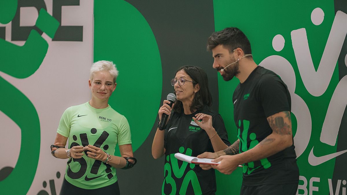  © nike