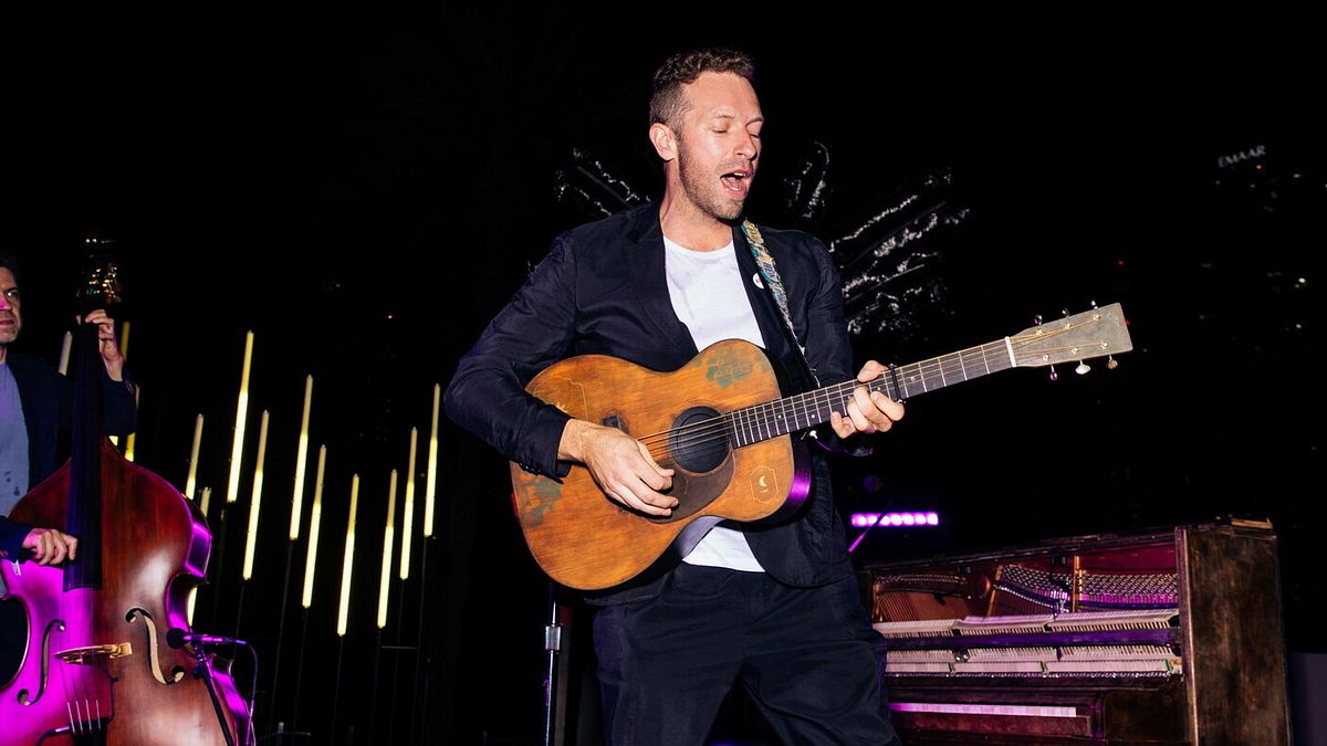 Giorgio Armani, "One Night Only Dubai" | Chris Martin (Credit: German Larkin) © Ufficio stampa