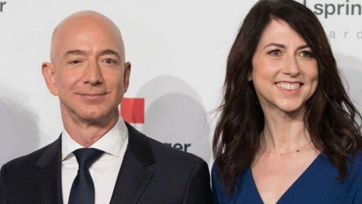 Si contano somme da capogiro anche nelle pratiche di divorzio firmate da Jeff Bezos e dall'ex moglie MacKenzie Scott, che diventerà la terza donna più ricca al mondo, in virtù delle azioni Amazon che riceverà dall'ex marito, per un valore di 35 miliardi di dollari.  © -afp