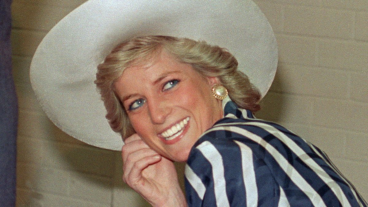 Lady Diana: lo stile intramontabile e i look rivoluzionari  © Afp