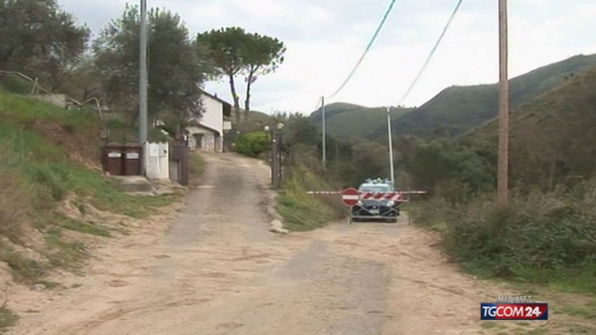 Tenta di fermare un fuggitivo dalla zona rossa, ucciso un agricoltore © Da video