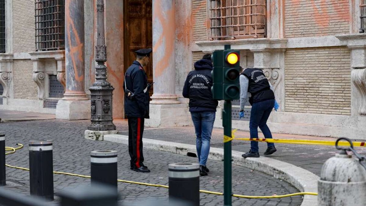  © Ansa