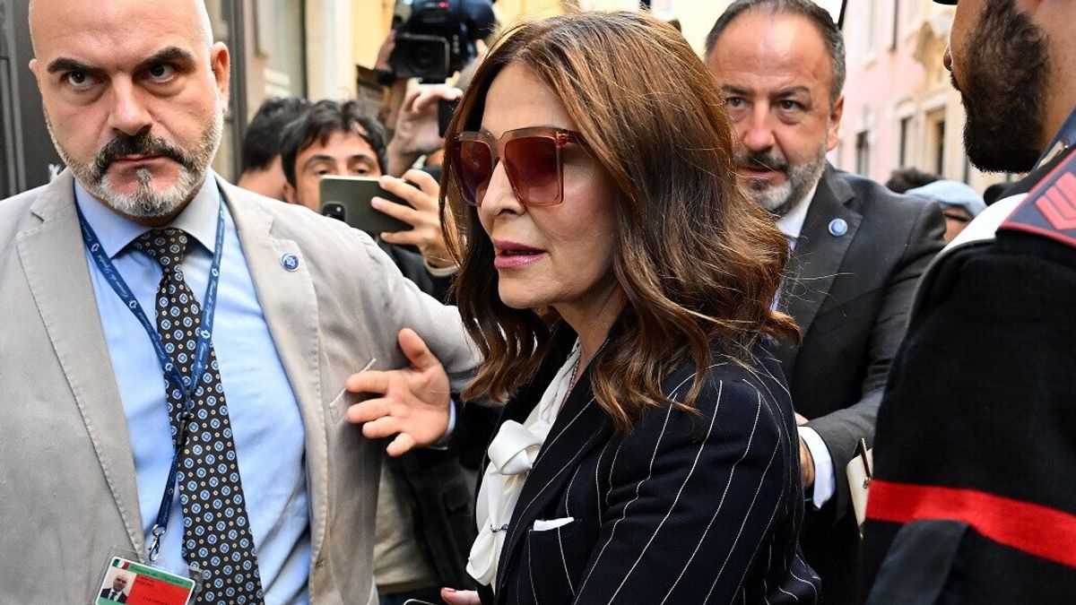 Daniela Santanchè arriva all'assemblea degli eletti di Fratelli d'Italia nell'Auletta dei gruppi parlamentari della Camera dei Deputati © Ansa