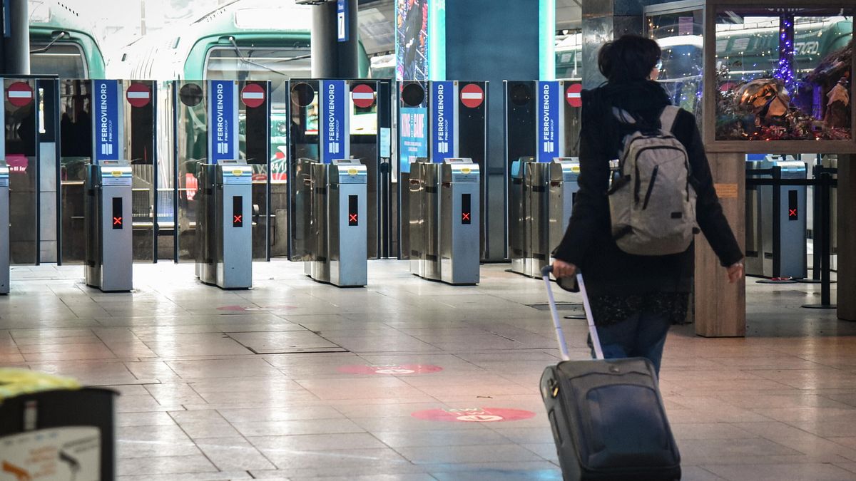 Sciopero Trenord alla stazione di Cadorna, Milano © Ansa