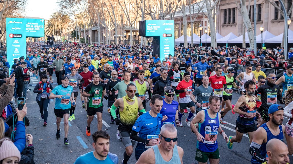  © eDreams Mitja Marató Barcelona by Brooks