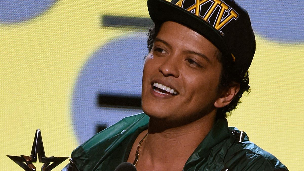 Bruno Mars ritira il premio "Best Male R'n'B/Pop Artist". Photo by Frank Micelotta/PictureGroup © ipa